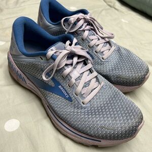 Brooks Women's Athletic Shoes in Blue and Light Pink